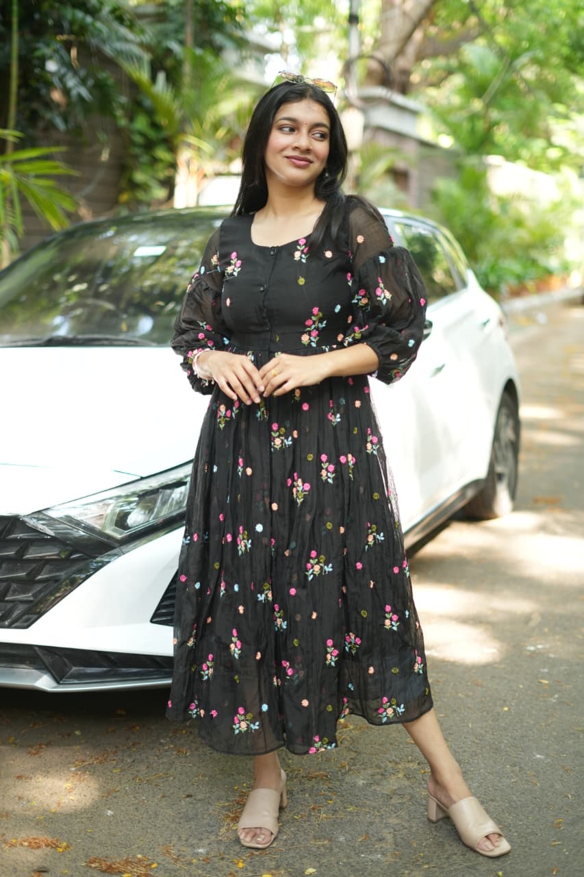 Ponni - Premium Mulchanderi Dress